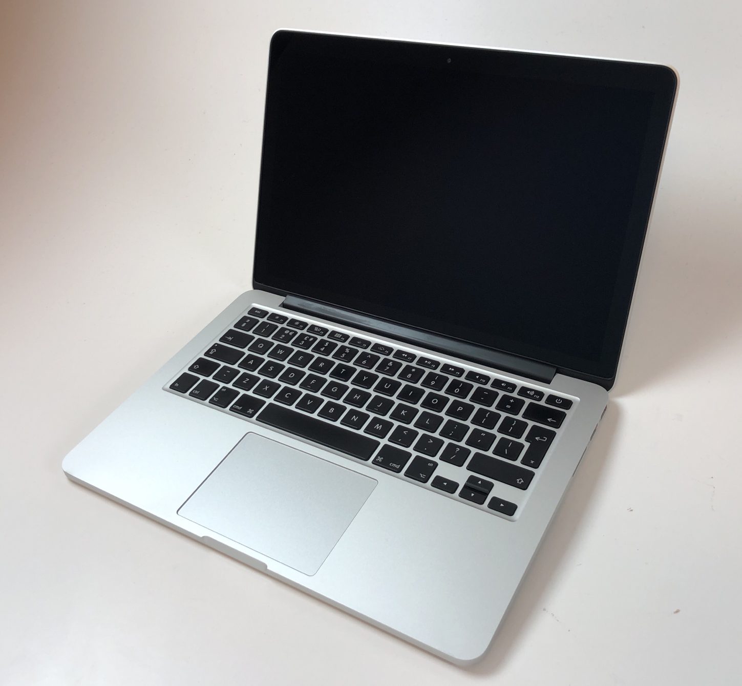 MacBook Pro Retina 13" Intel Core i5 2.7 GHz / 8 GB RAM / 128 GB SSD