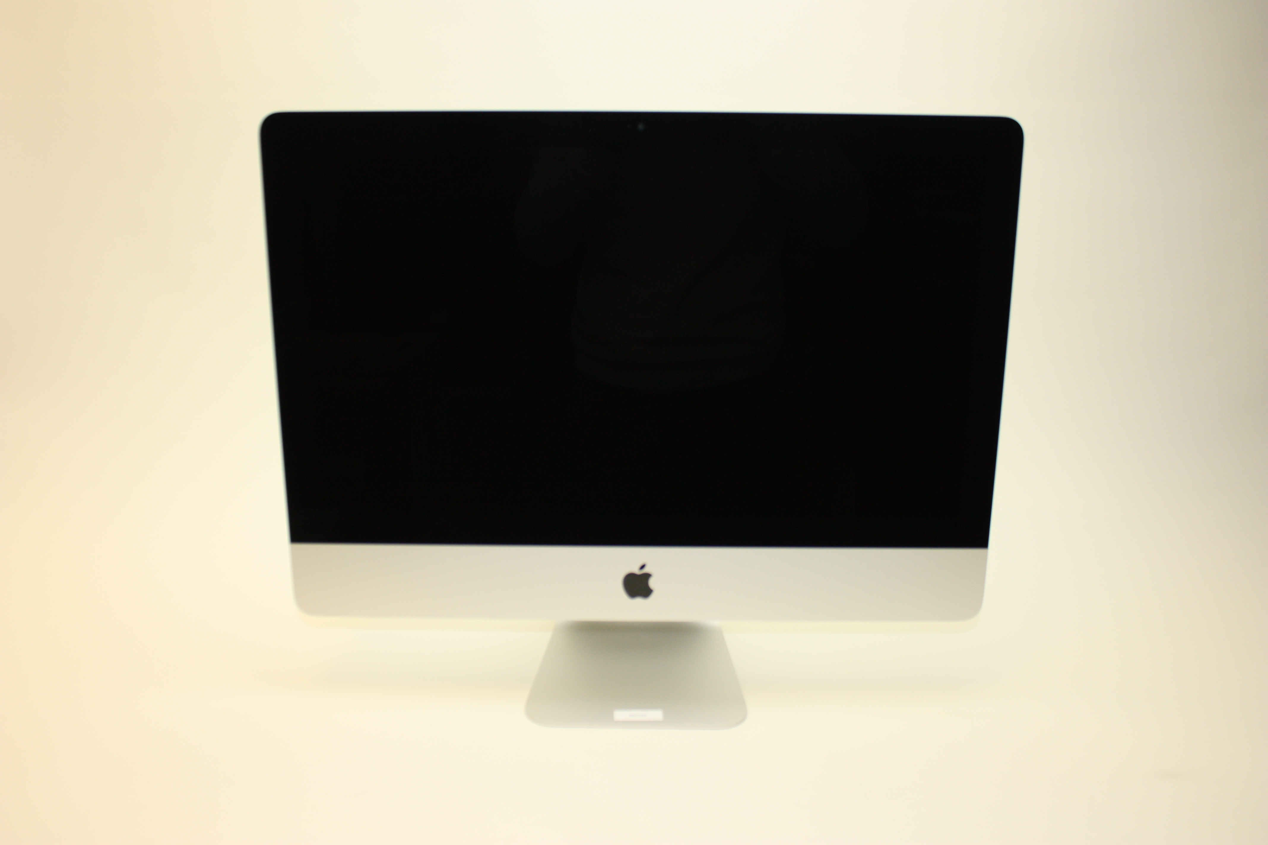 カテゴリー】 Apple iMac 21.5CTO 3.0/16GB/1TB Retina bdgI8