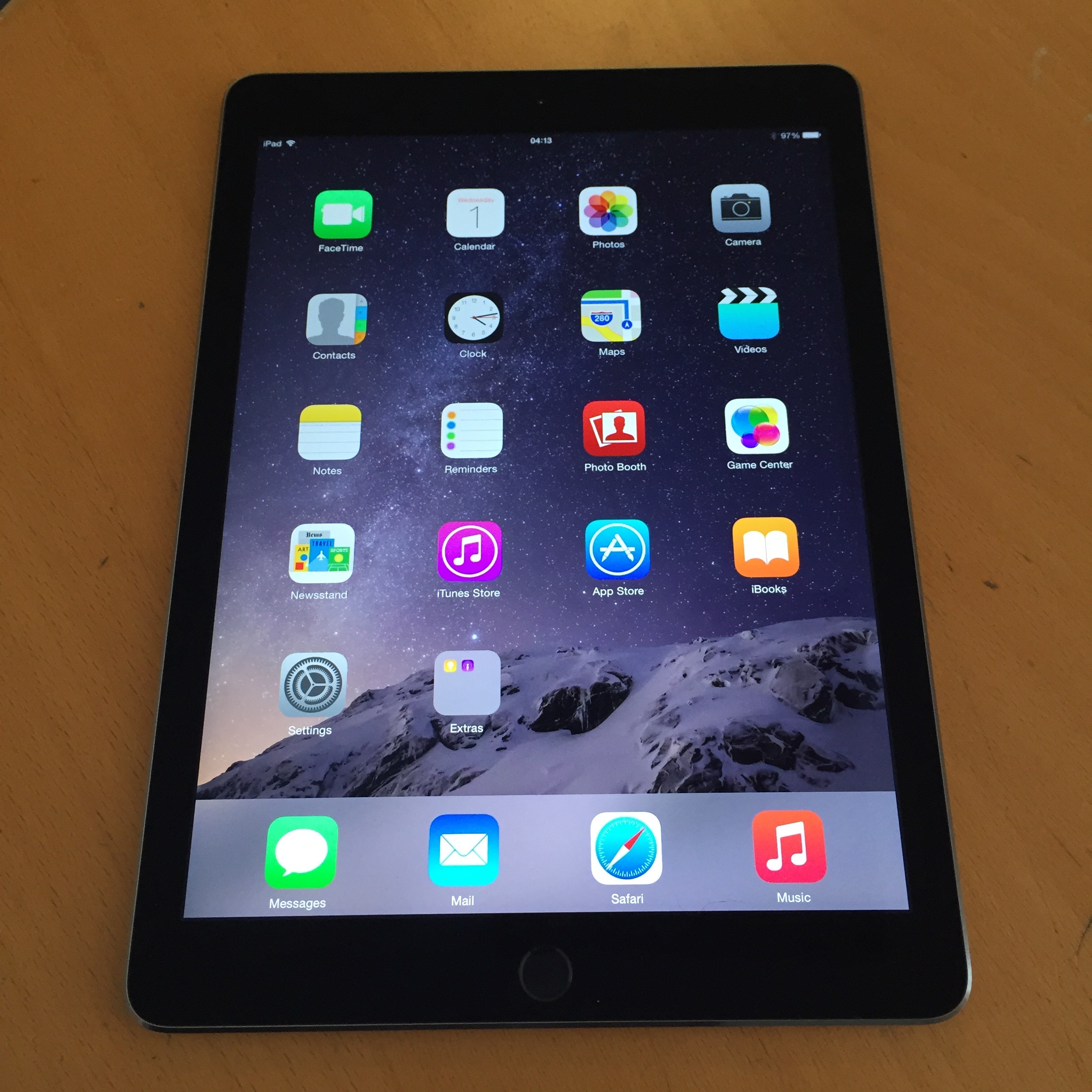 Refurbished iPad Air 2 Wi-Fi 64GB Grey 64GB Storage / Grey / Black
