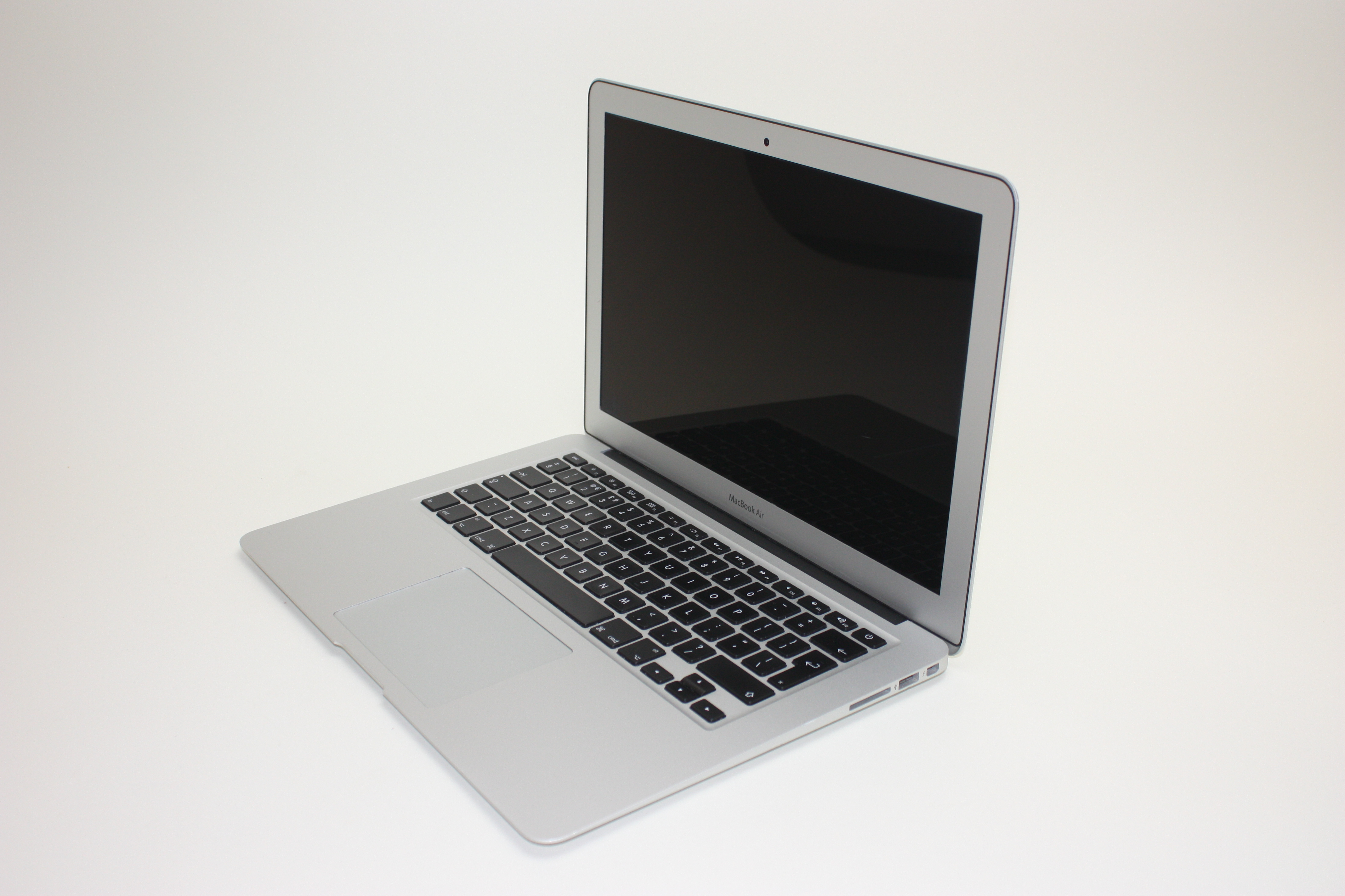 Refurbished MacBook Air 13" 1.3 GHz Core i5 (I5-4250U) / 4 GB 1600 MHz