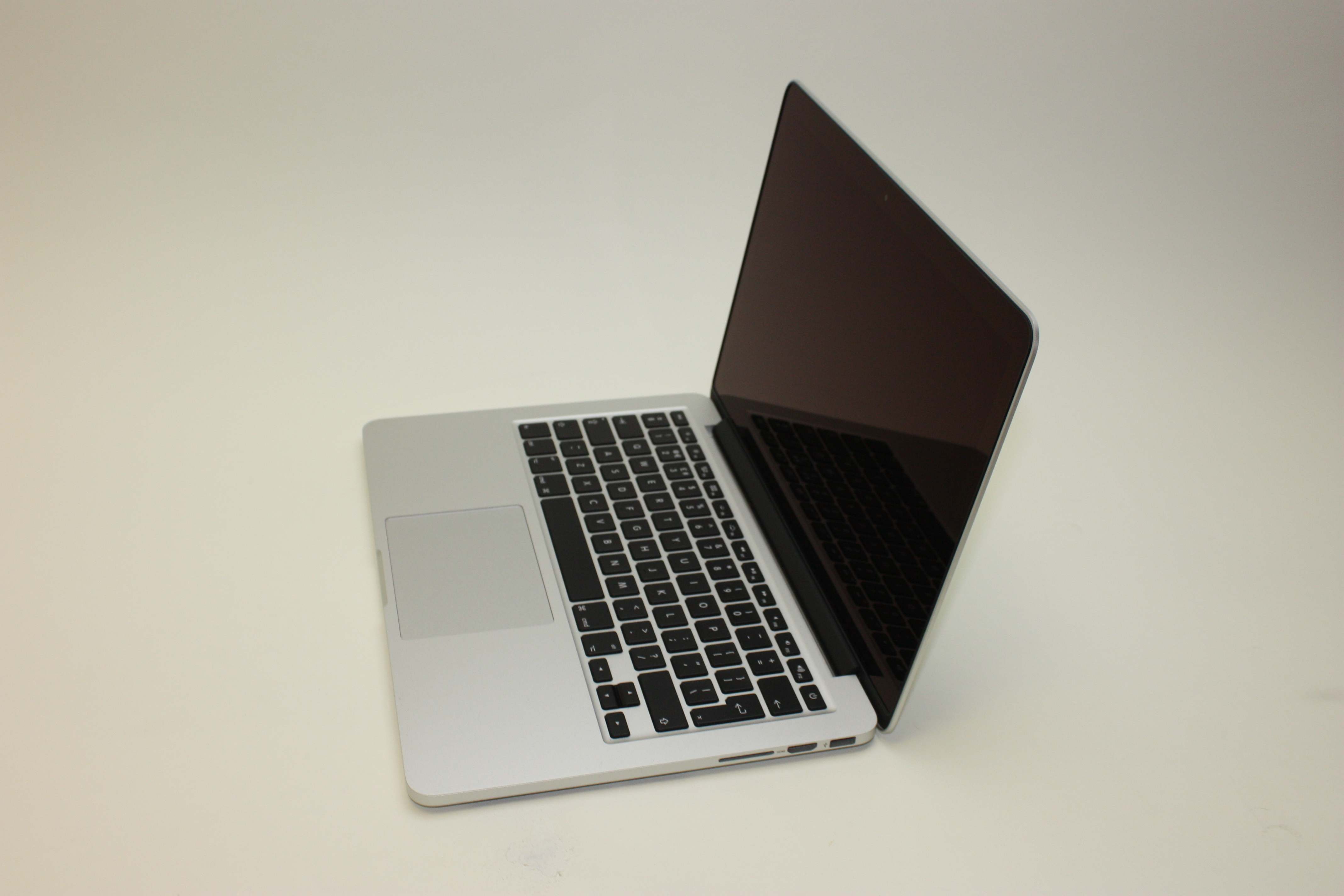 MacBook Pro Retina 13" | mResell | Good Condition and Free Delivery