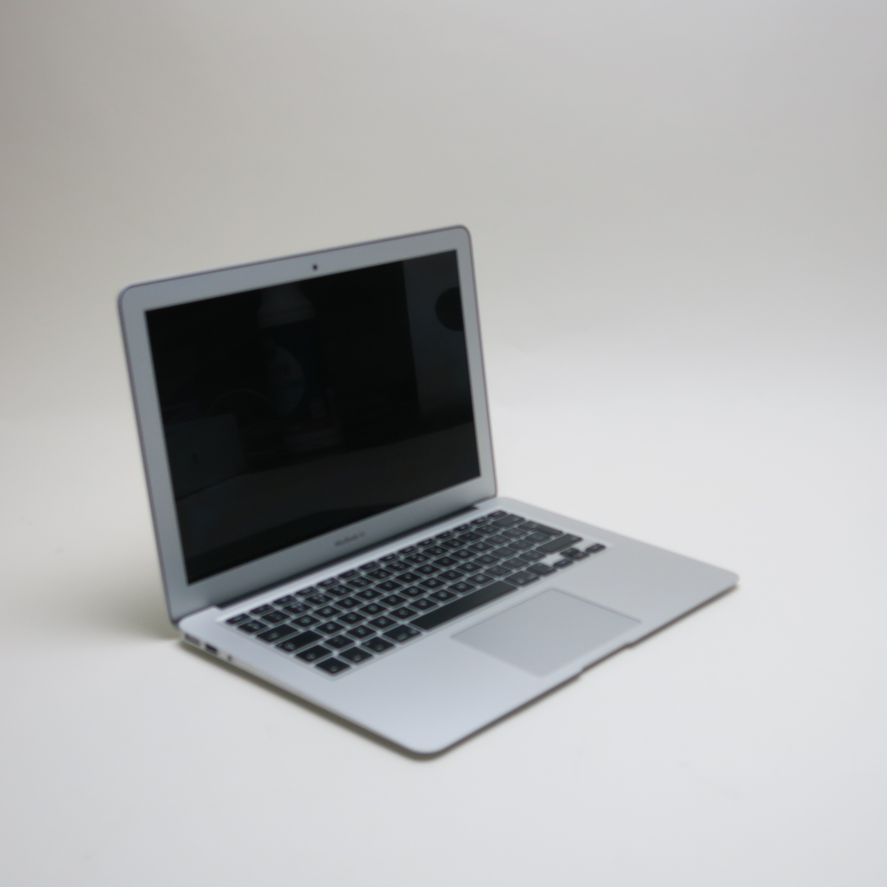 Refurbished MacBook Air 13" 1.4 GHz Core i5 (I5-4260U) / 4 GB 1600 MHz